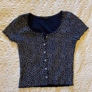 Cute little top-for teen